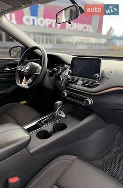 Седан Nissan Altima 2019 в 