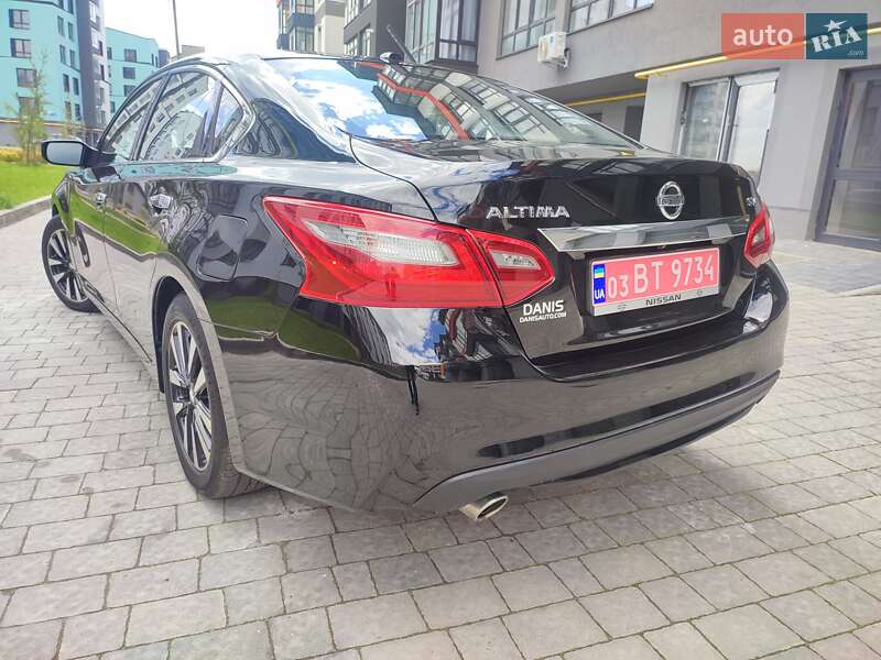 Седан Nissan Altima 2018 в Ивано-Франковске