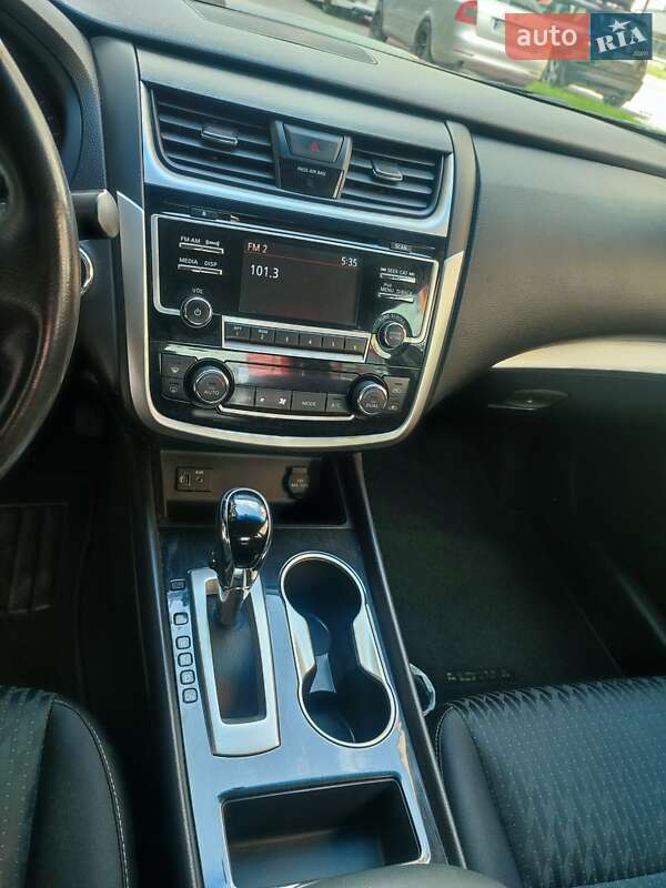 Седан Nissan Altima 2018 в Ивано-Франковске