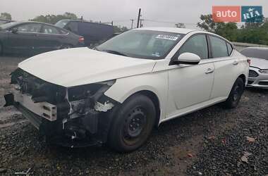 Nissan Altima 2019