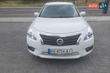 Седан Nissan Altima 2015 в Дніпрі