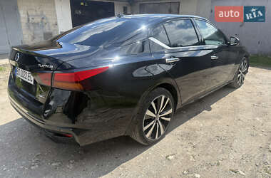 Седан Nissan Altima 2019 в 