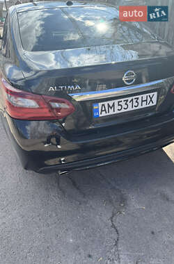 Седан Nissan Altima 2018 в 