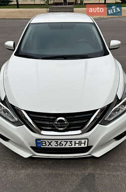Седан Nissan Altima 2017 в Києві