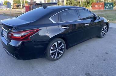 Седан Nissan Altima 2018 в Києві