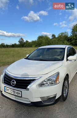 Седан Nissan Altima 2012 в Бердичеві