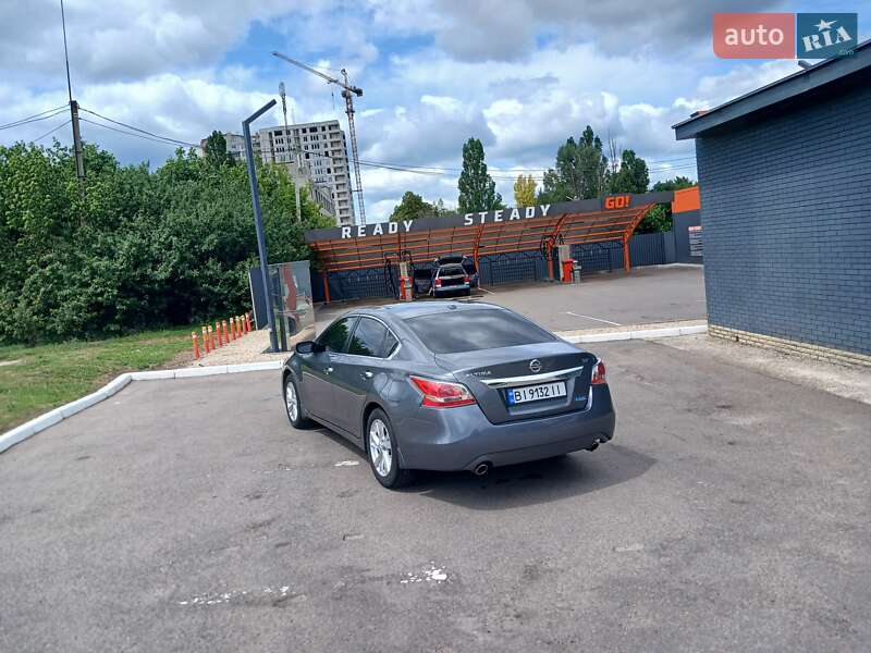 Седан Nissan Altima 2015 в Харькове
