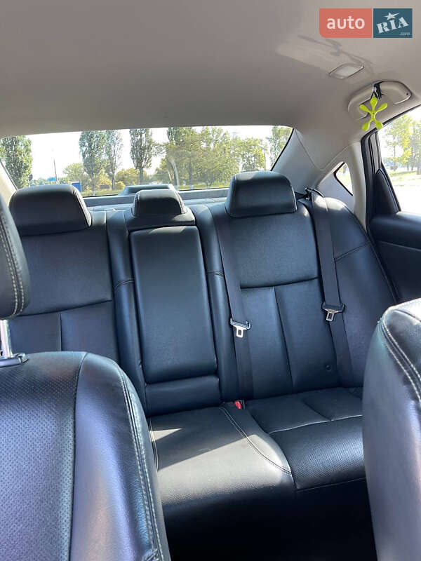 Седан Nissan Altima 2017 в Кам'янському