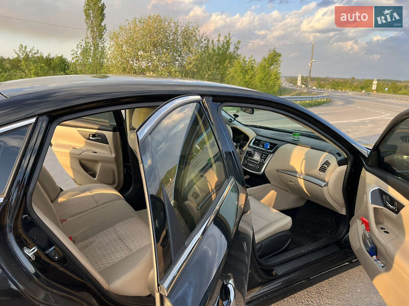 Седан Nissan Altima 2016 в Звягеле фото 14 Седан Nissan Altima 2016 в Звягеле
