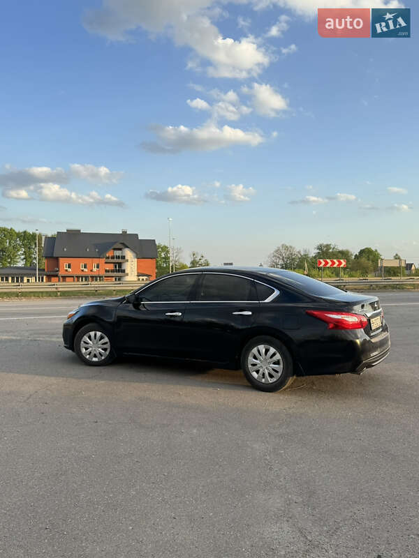 Седан Nissan Altima 2016 в Звягеле фото 20 Седан Nissan Altima 2016 в Звягеле