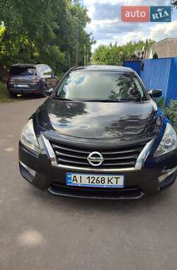Седан Nissan Altima 2015 в Вишгороді