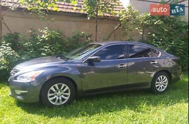 Седан Nissan Altima 2013 в Мукачевому