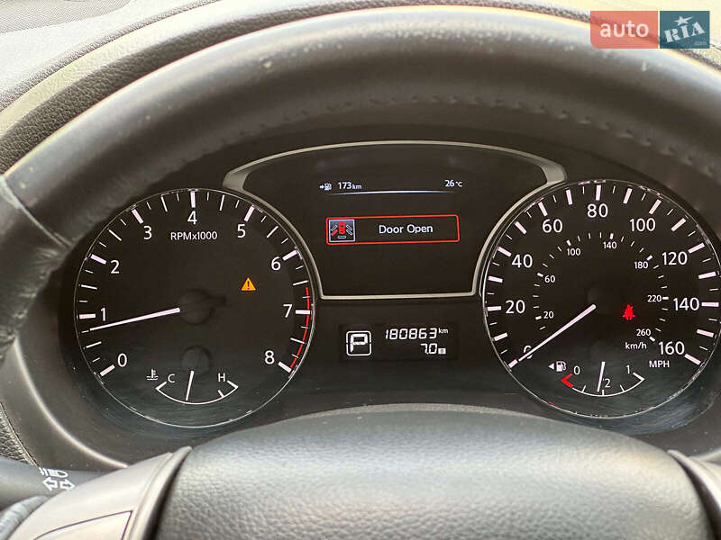 Седан Nissan Altima 2013 в Вінниці