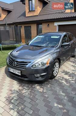 Седан Nissan Altima 2015 в Василькове
