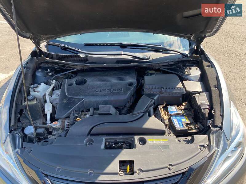 Седан Nissan Altima 2018 в Киеве