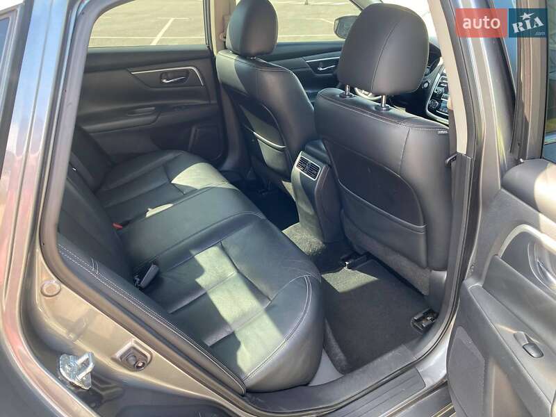 Седан Nissan Altima 2018 в Киеве