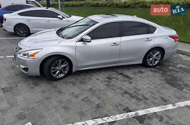 Седан Nissan Altima 2014 в Днепре