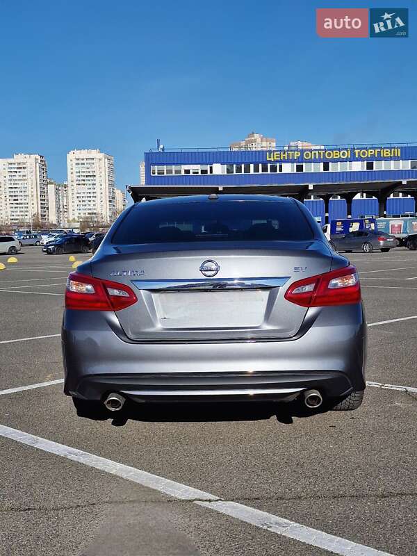 Седан Nissan Altima 2018 в Києві