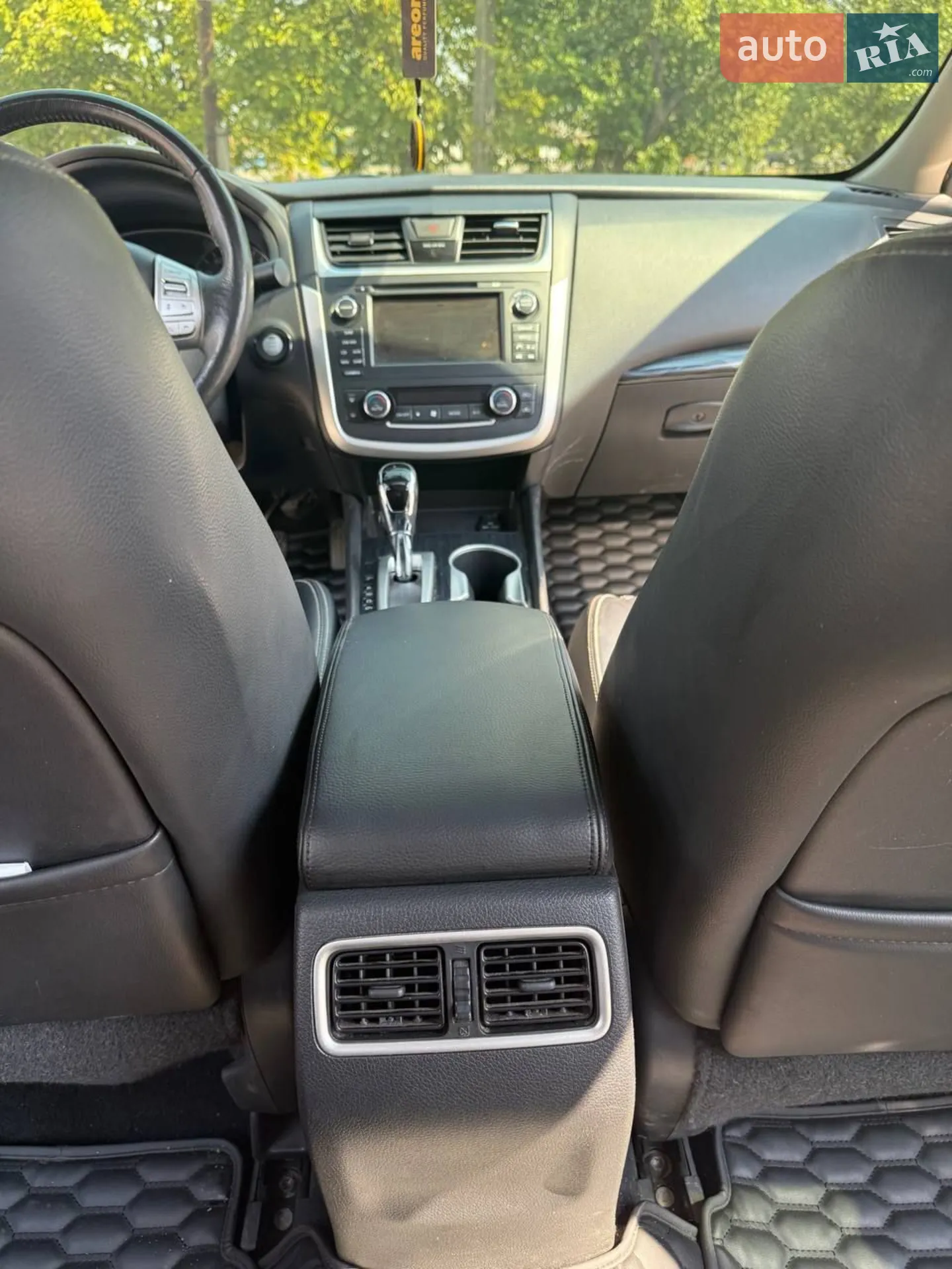 2016 Nissan Altima - мініатюра 9