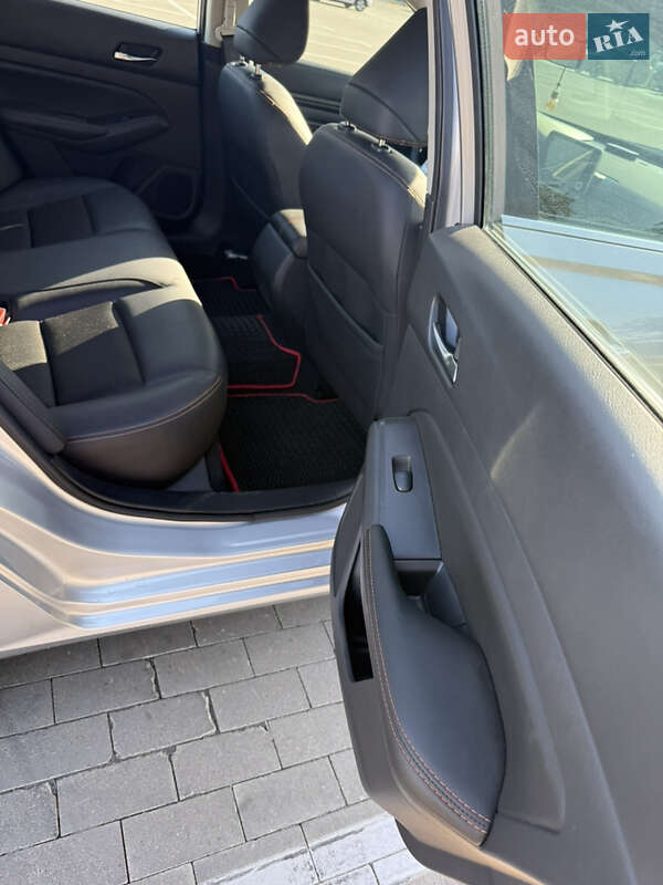 Седан Nissan Altima 2019 в Одесі