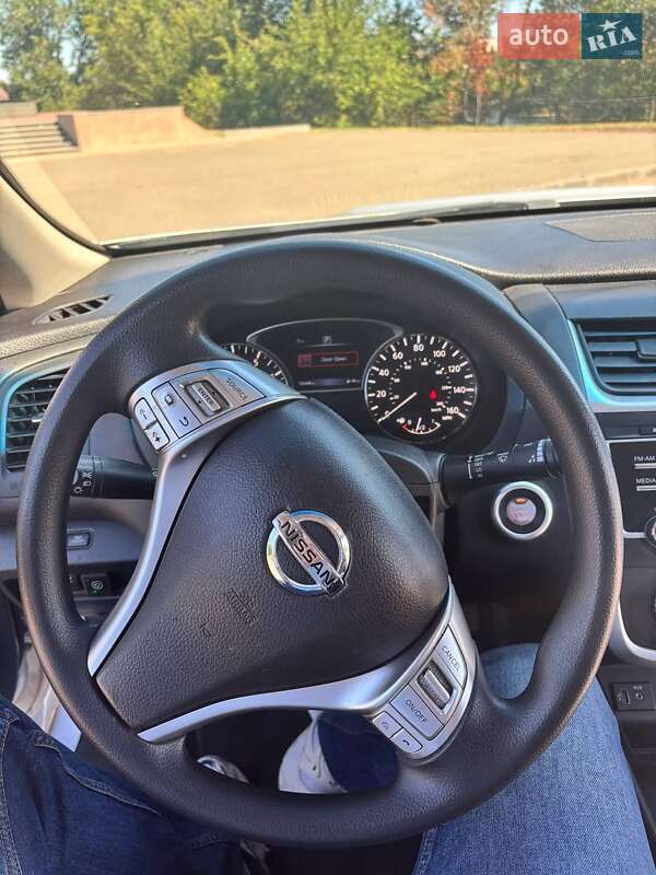 Седан Nissan Altima 2016 в Кривому Розі