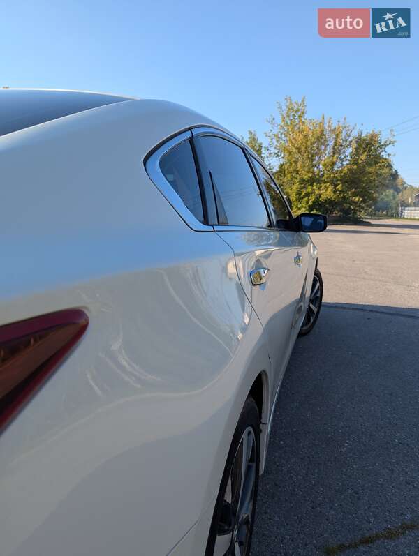 Седан Nissan Altima 2017 в Харкові