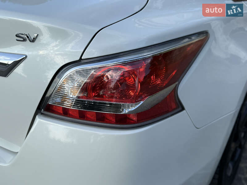 Седан Nissan Altima 2015 в Киеве