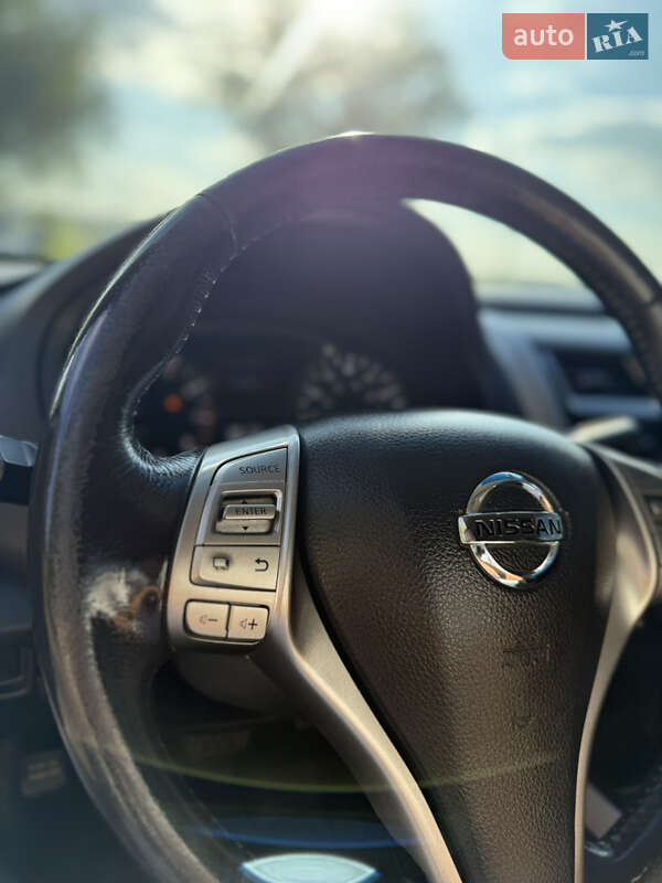 Седан Nissan Altima 2015 в Киеве
