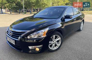 Седан Nissan Altima 2015 в Николаеве