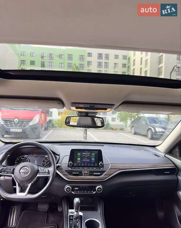 Седан Nissan Altima 2019 в Рівному