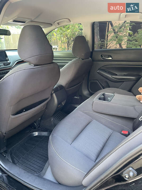 Седан Nissan Altima 2019 в Киеве