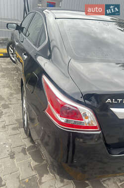 Седан Nissan Altima 2012 в Миколаєві