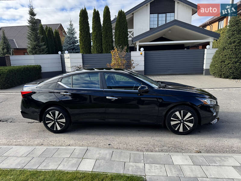 Седан Nissan Altima 2022 в Белой Церкви