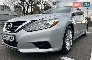 Седан Nissan Altima 2016 в Києві
