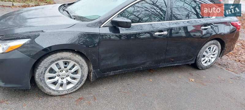 Седан Nissan Altima 2017 в Харькове