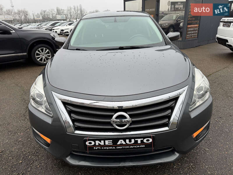 Седан Nissan Altima 2014 в Киеве