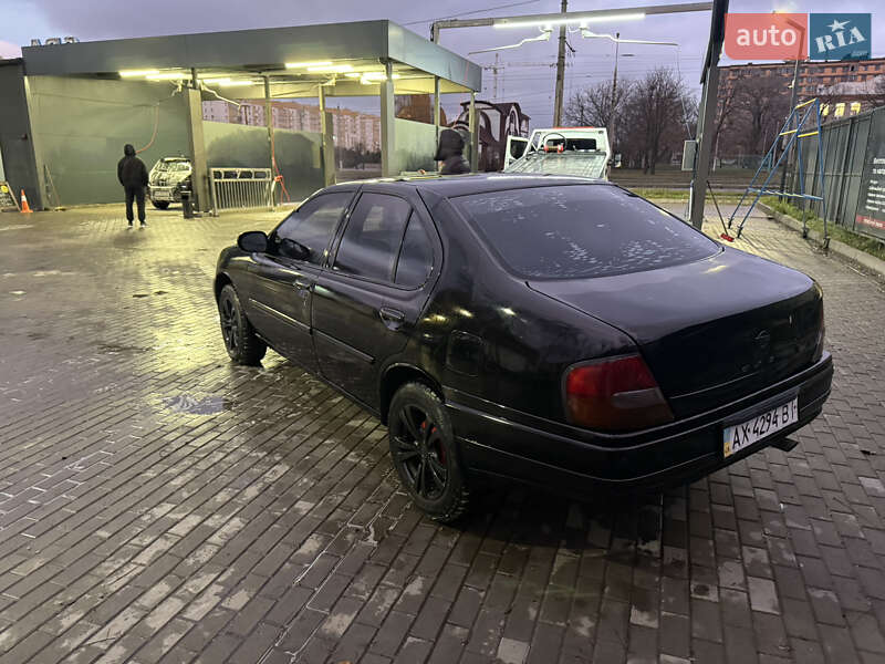 Седан Nissan Altima 1998 в Харькове