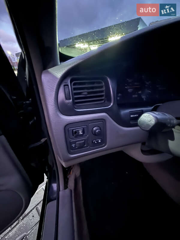 Седан Nissan Altima 1998 в Харькове