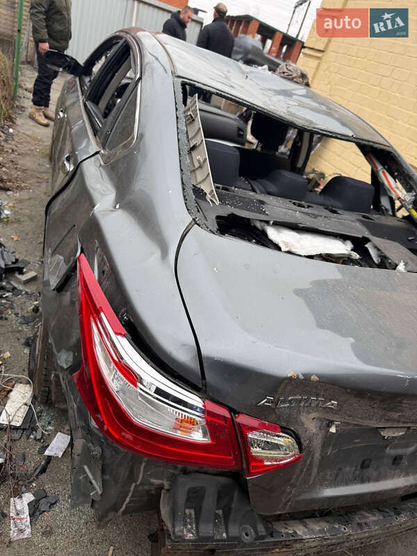 Седан Nissan Altima 2016 в Новомосковске