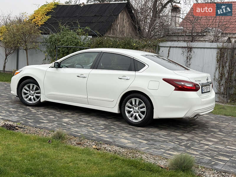 Седан Nissan Altima 2018 в Днепре фото 25 Седан Nissan Altima 2018 в Днепре