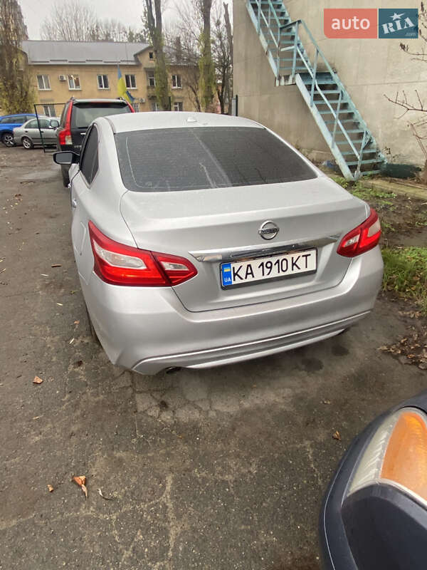 Седан Nissan Altima 2016 в Киеве фото 8 Седан Nissan Altima 2016 в Киеве