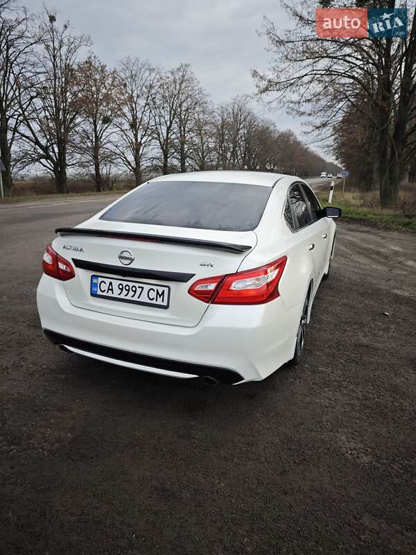 Седан Nissan Altima 2017 в Белой Церкви