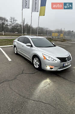 Седан Nissan Altima 2014 в Днепре