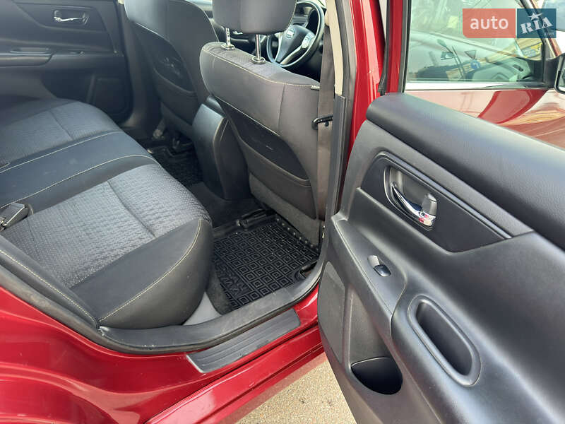 Седан Nissan Altima 2015 в Киеве