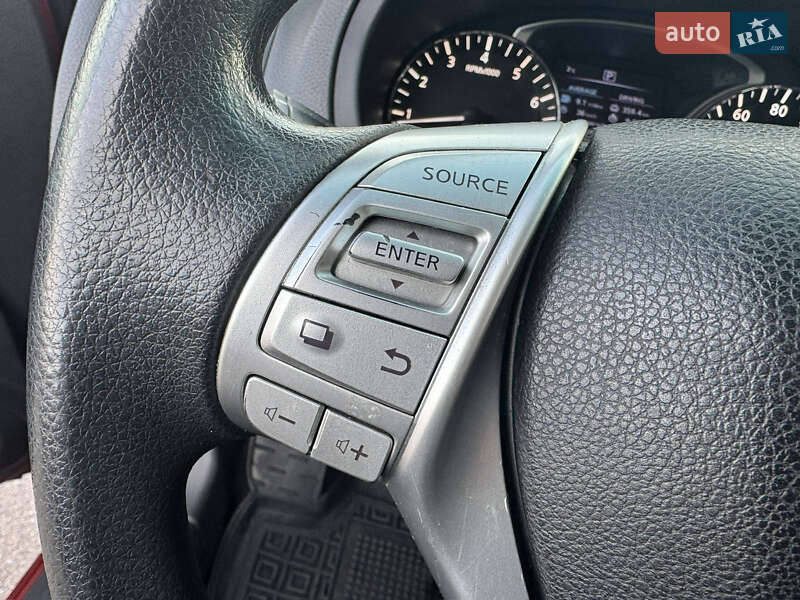 Седан Nissan Altima 2015 в Киеве