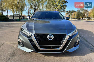 Седан Nissan Altima 2020 в Киеве
