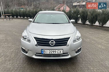 Седан Nissan Altima 2014 в Полтаві