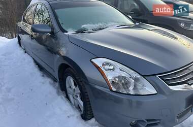 Седан Nissan Altima 2010 в Судовій Вишні