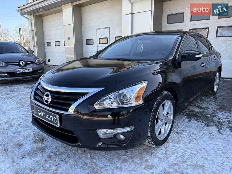 Седан Nissan Altima 2015 в Миколаєві