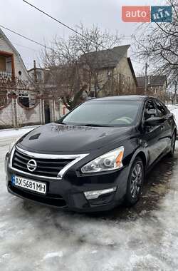 Седан Nissan Altima 2015 в Харкові